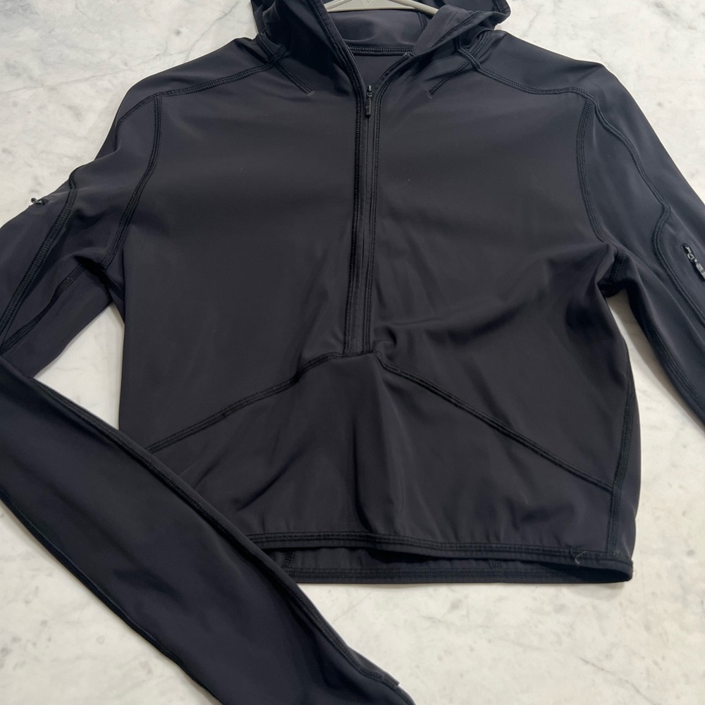 lululemon athletica Black top - Picture 2 of 5